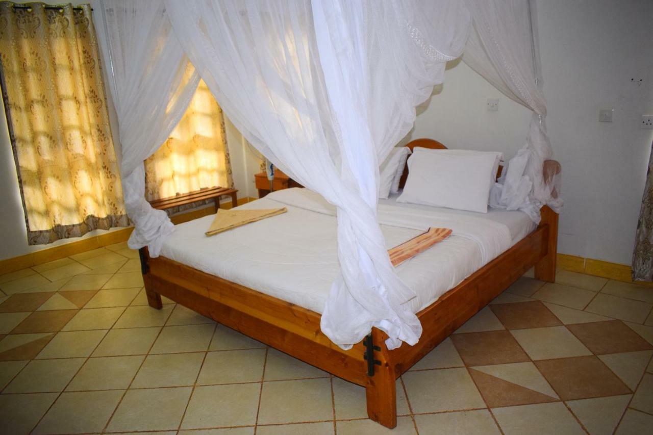 Ngorongoro Lodge Karatu Exterior photo